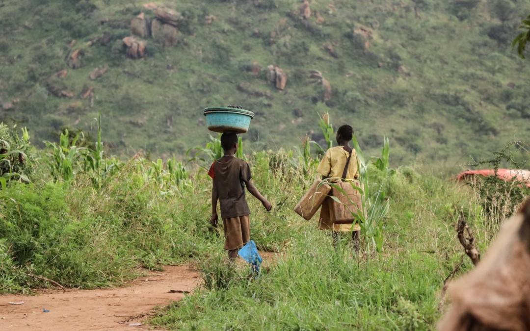 Violencia, matrimonios y embarazos infantiles al alza en Uganda por la Covid-19